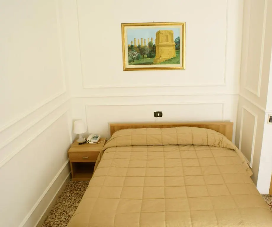 Hotel Amici Αγκριτζέντο